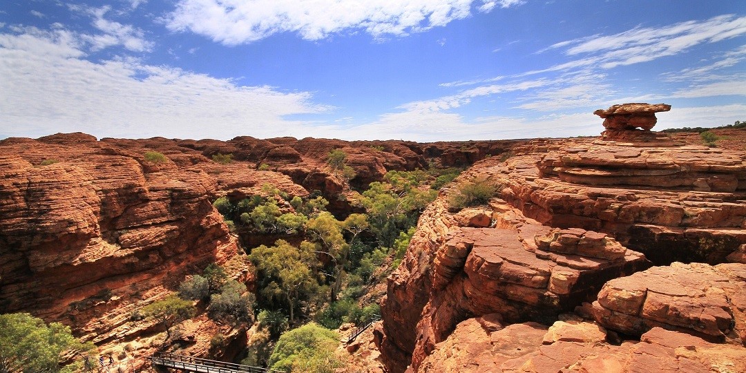 Australia: Kings Canyon - image by walesjacqueline @ pixabay.com